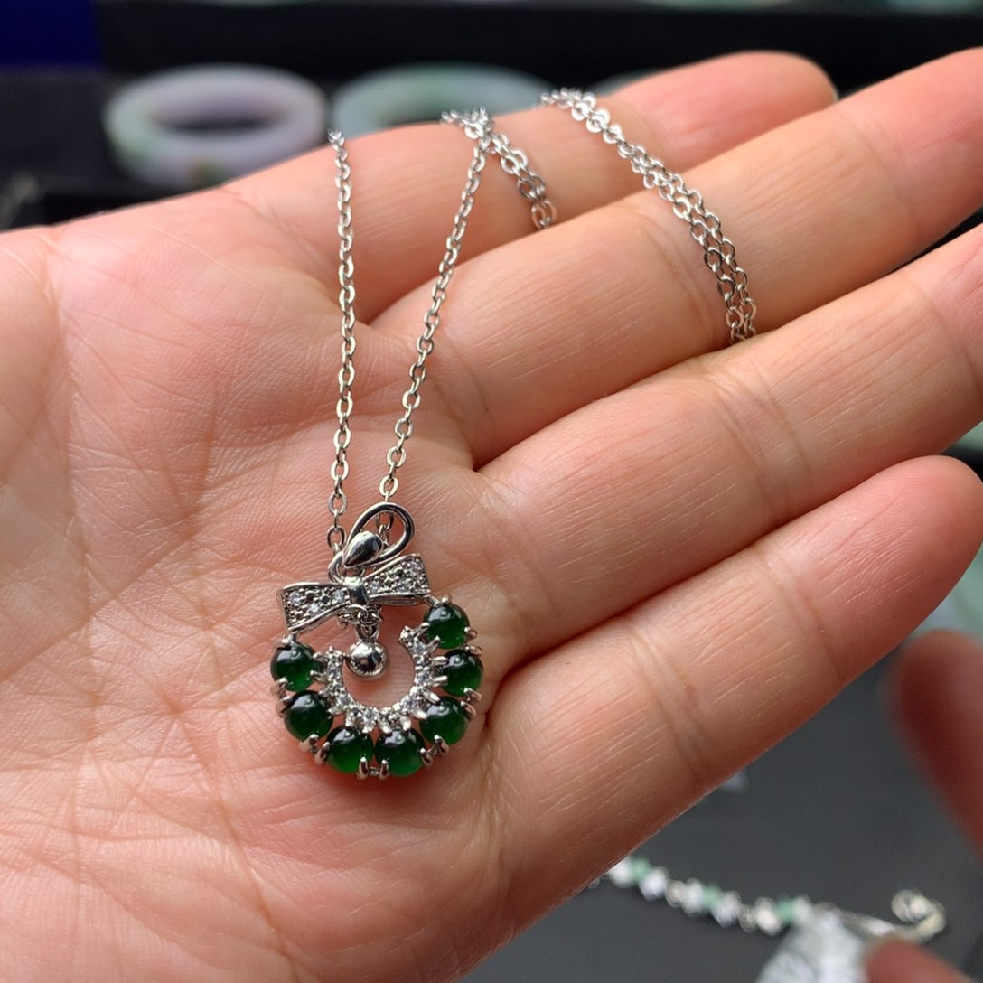 翡翠颈饰未镶嵌多样性