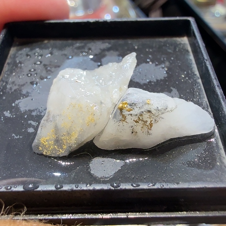 桃3g聚金阁天然明金矿标