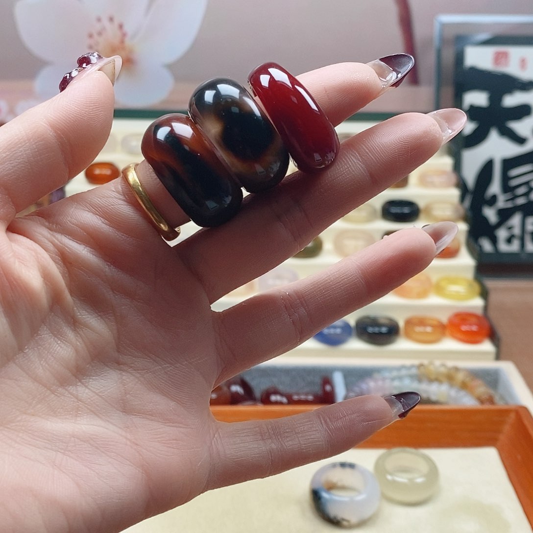 玛瑙/玉髓戒指未镶嵌你**吗