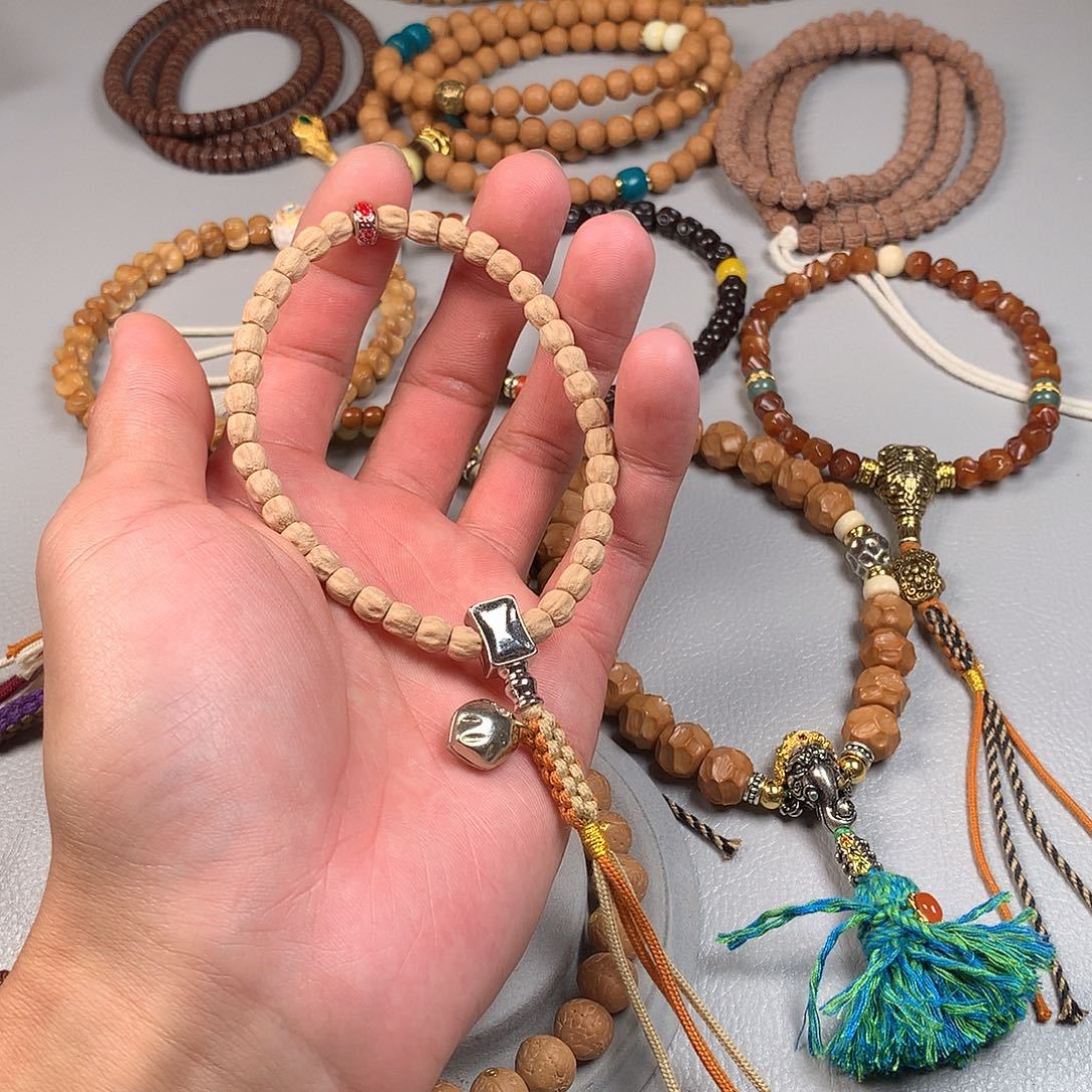 吊坠柏香籽/百香籽。。。。。。。。。。