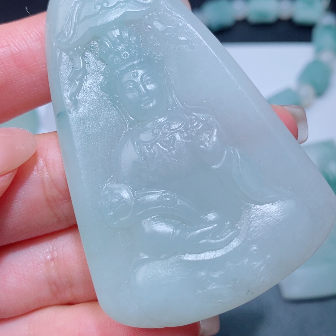 未镶嵌吊坠定制翡翠