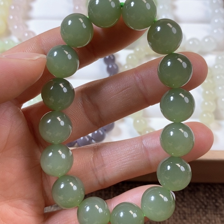 和田玉手串未镶嵌想**子