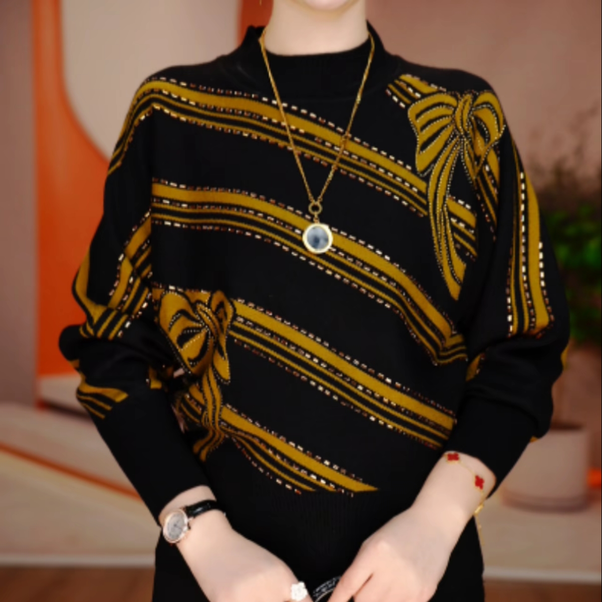 2025年秋冬款蝴蝶结德绒气质减龄复古圆领气质显瘦洋气长袖衬衫