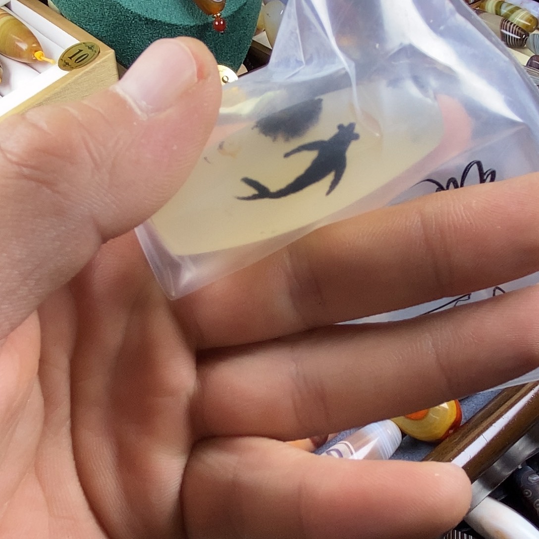 未镶嵌颈饰玛瑙/玉髓小**倌