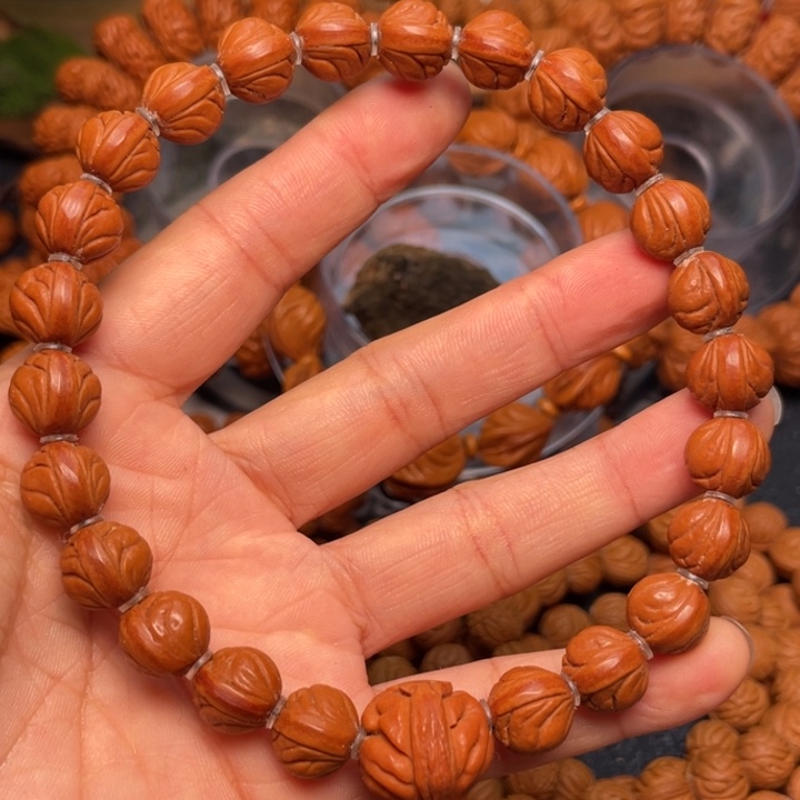 桃核手串龙纹桃核56