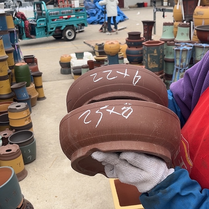 紫砂紫砂花盆和小