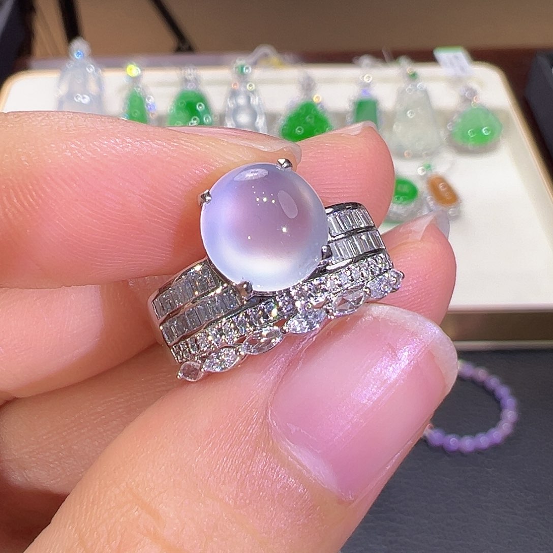 翡翠18K金镶嵌戒指