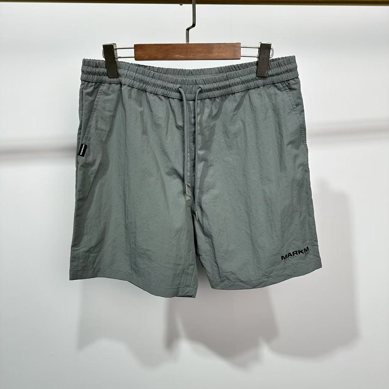 MM 韩系男款灰色简约百搭字母印花休闲短裤 MEFAC45210 45210