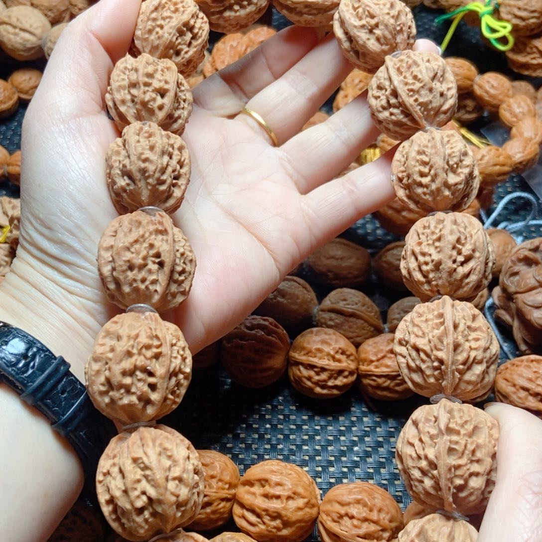 文玩核桃手串白茬粗筋
