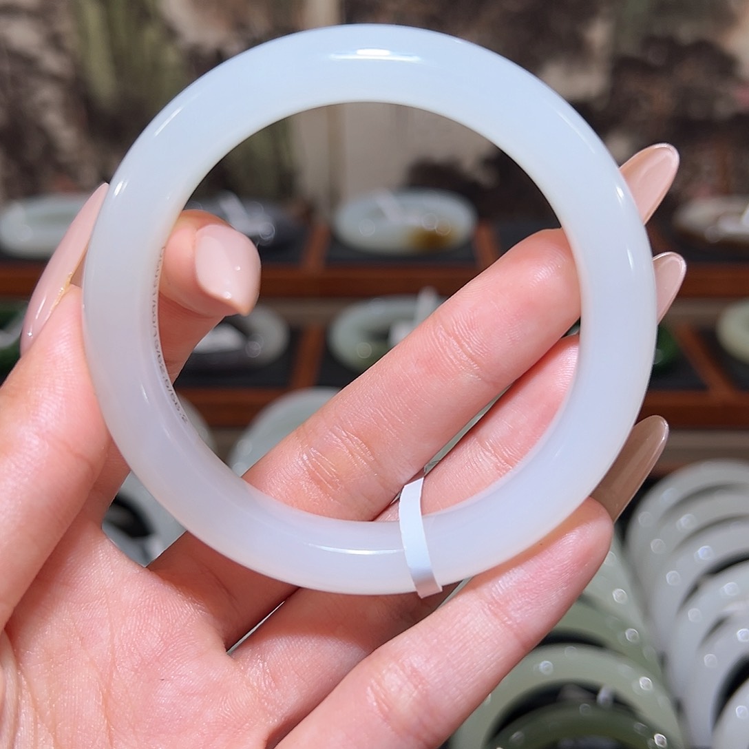 和田玉手镯未镶嵌小****y福利！和田玉高冰羊脂白玉手镯