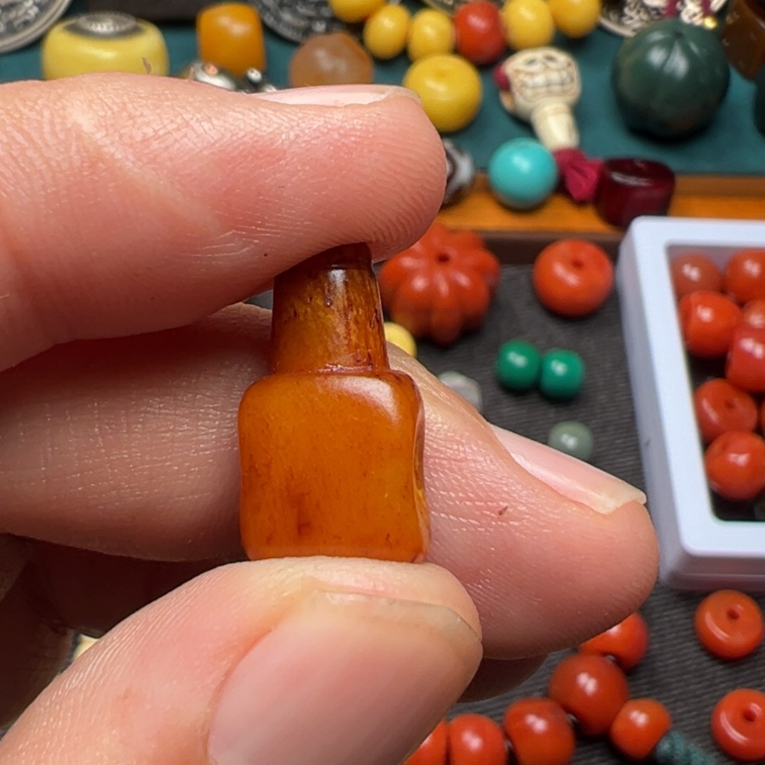 玻璃颈饰小**猫手工打造精致