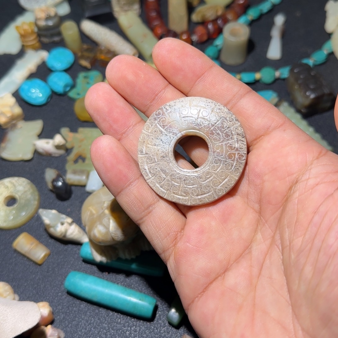 用***0和田玉（糖玉）未镶嵌车挂