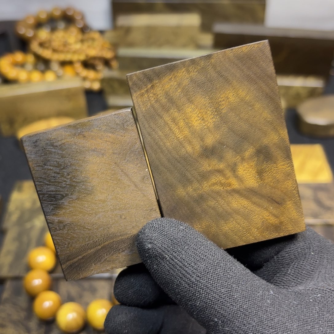 ꧁***꧂金丝楠一物一拍链接