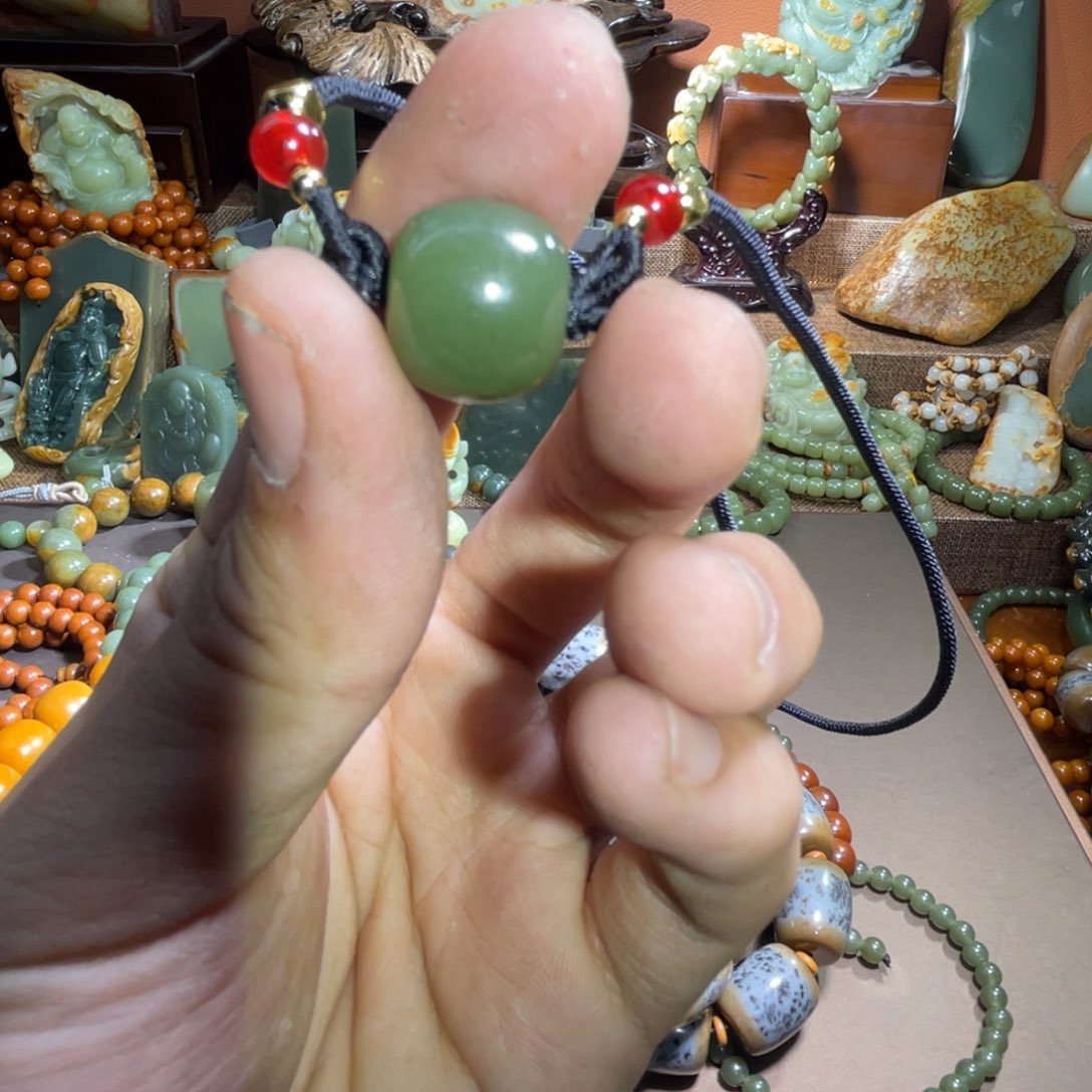 透闪石质玉单珠未镶嵌?**?