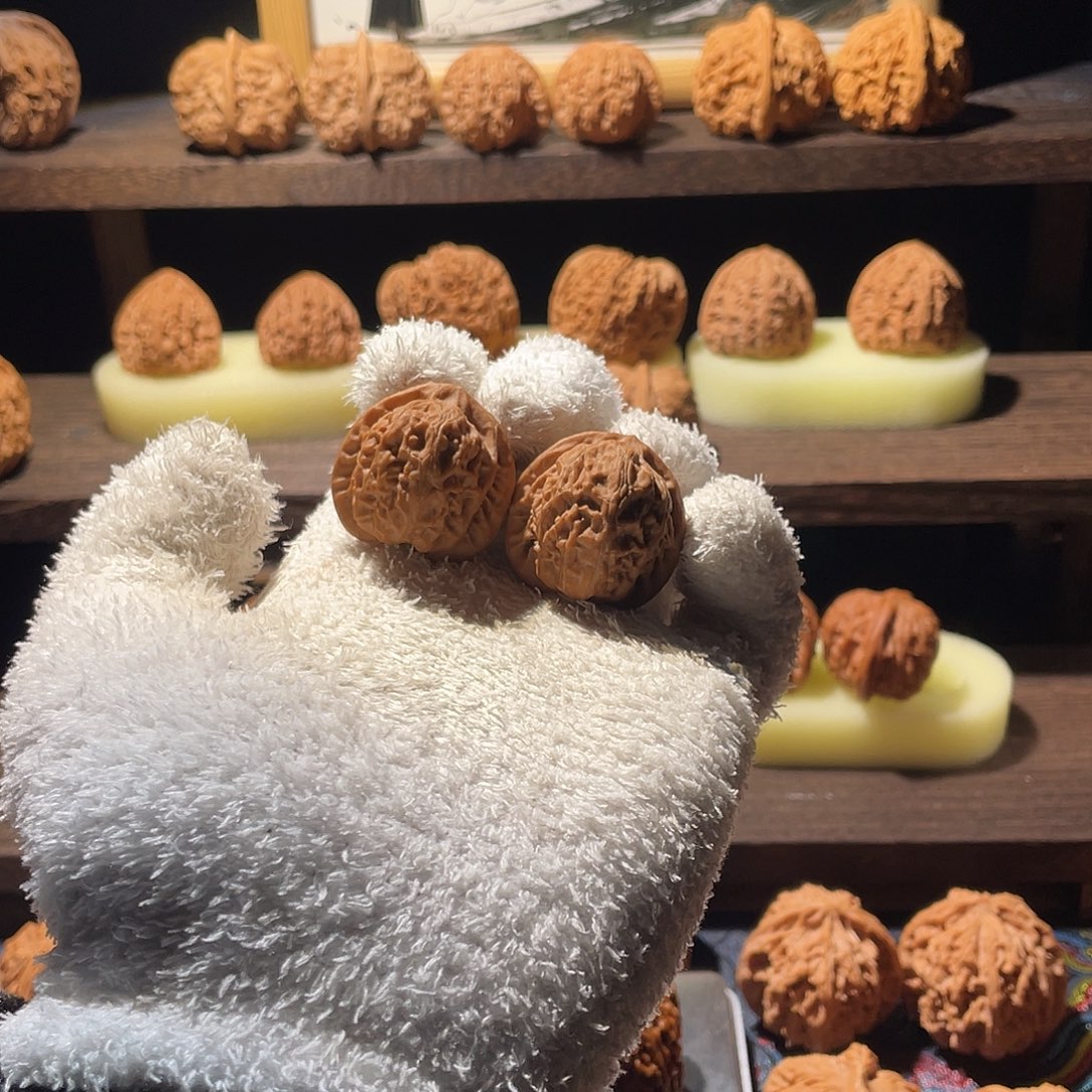 A***n文玩核桃吊坠1111