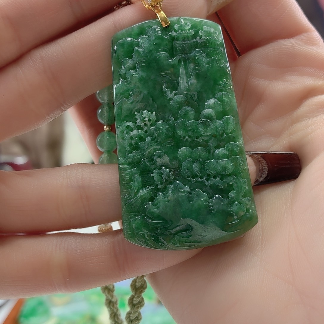 翡翠未镶嵌颈饰翡翠