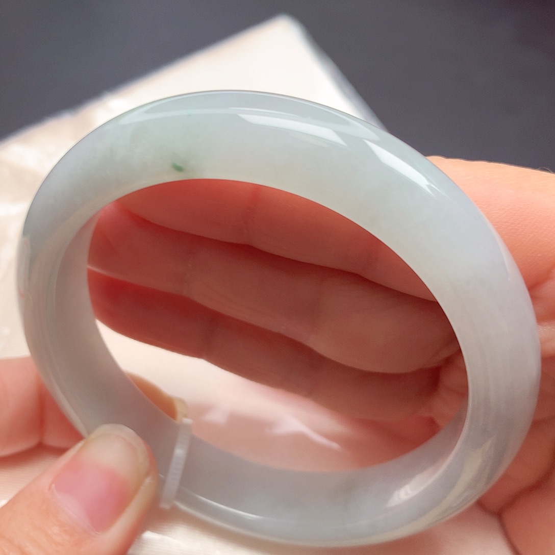 翡翠手镯未镶嵌04n n n n n m m m