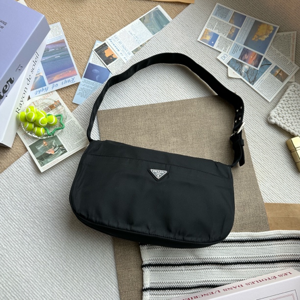 95新 Prada/普拉达 上海自播/普拉达单肩包
