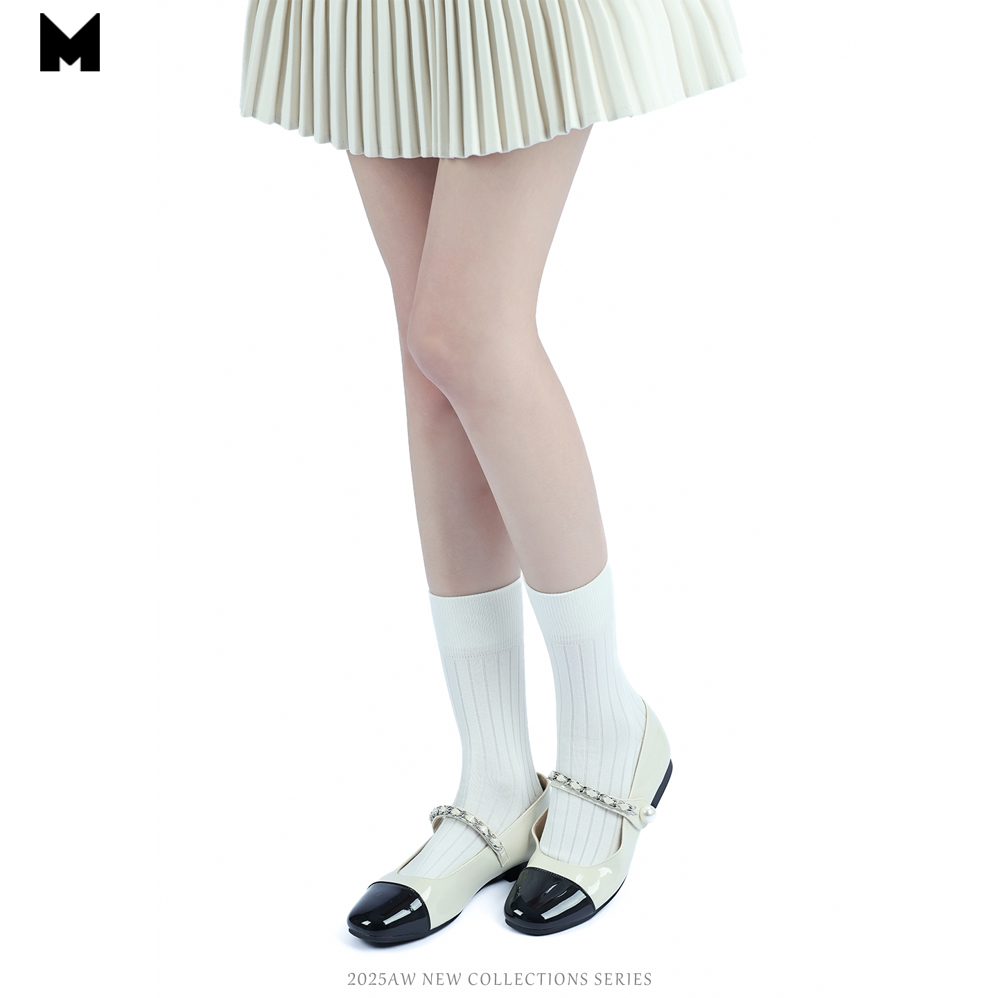 芭蕾风浅灰色中筒袜子女搭配玛丽珍鞋白色堆堆袜常规款秋天袜
