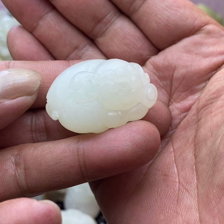 和田玉颈饰未镶嵌?****雲定制