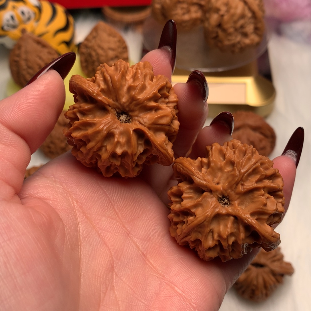 文玩核桃把件42全品苹果园