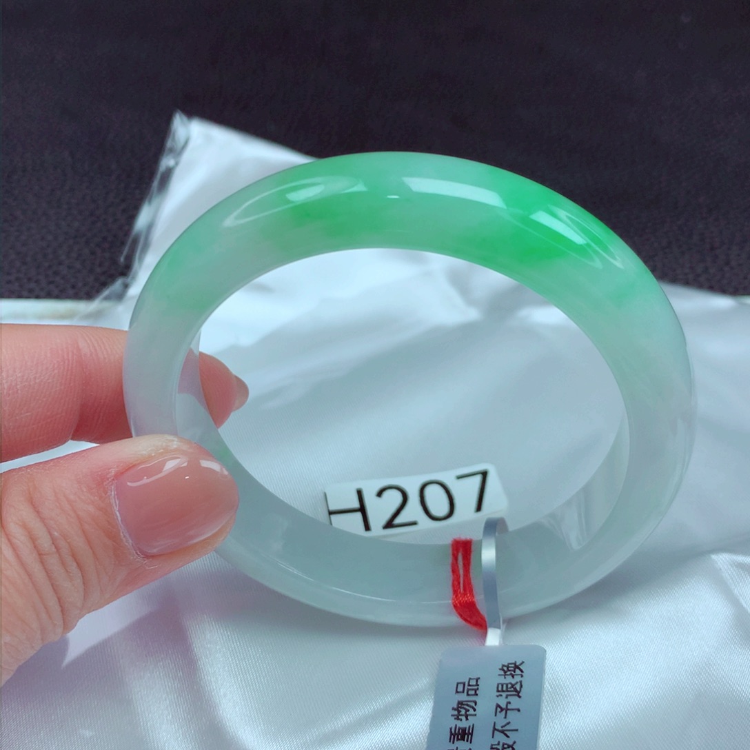 翡翠手镯未镶嵌手镯88