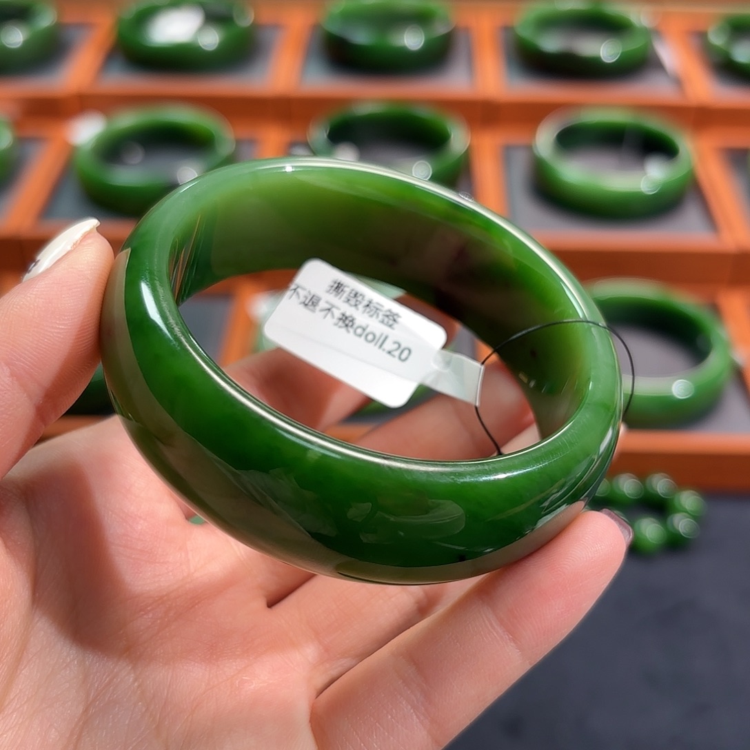 清***阳和田玉（碧玉）未镶嵌手镯红皮菠菜绿/宽版