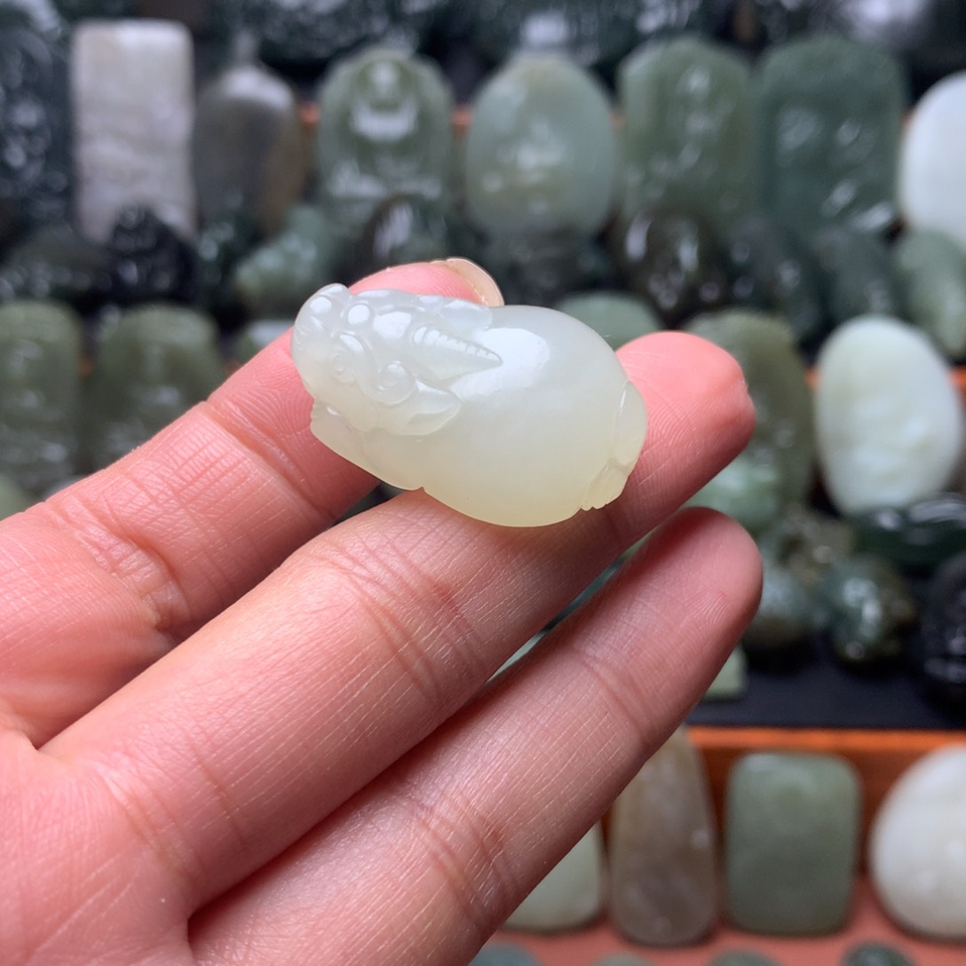 和田玉颈饰未镶嵌挂件19