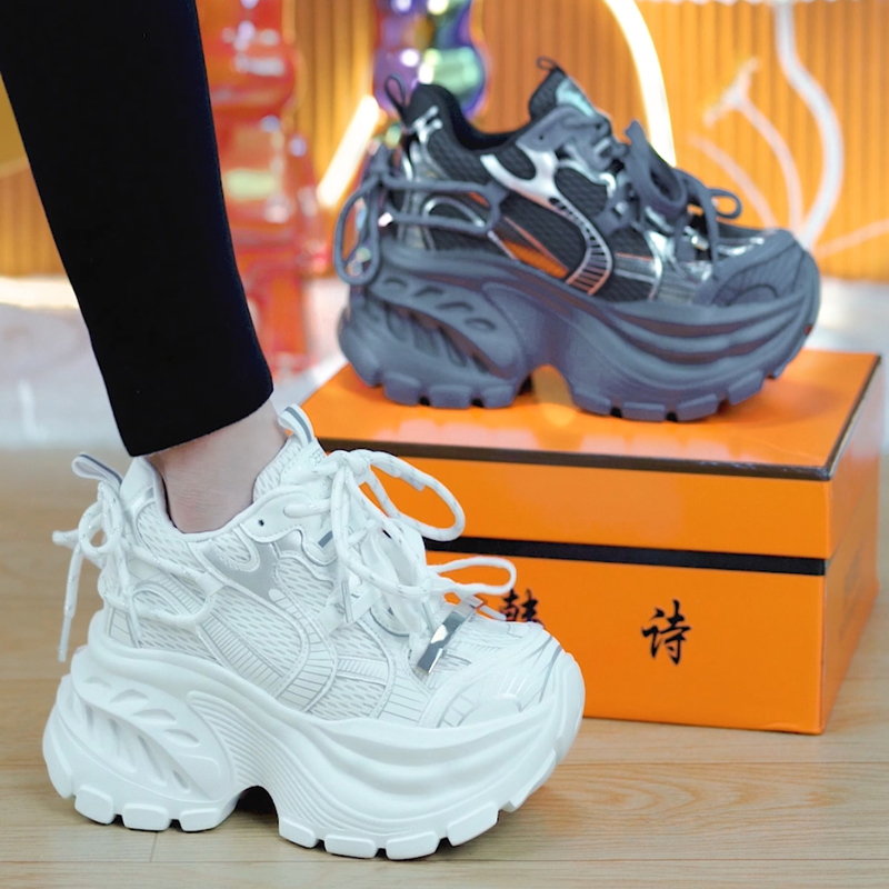 巨好看巴黎风厚底老爹鞋女2026春季新款小个子百搭增高休闲运动鞋
