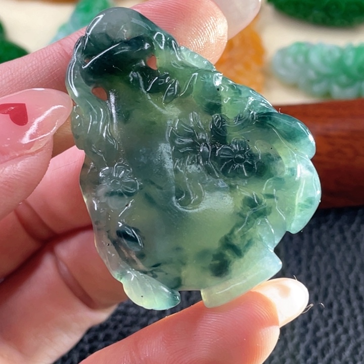 定制翡翠未镶嵌翡翠