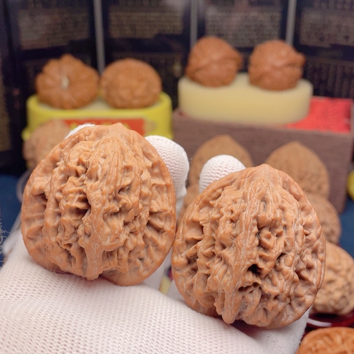 吊坠文玩核桃43老树红皮麦虎