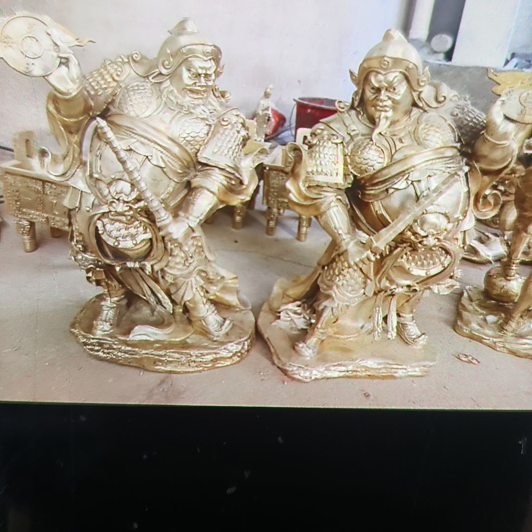 王***贰铜雕工艺品源头厂家可定制