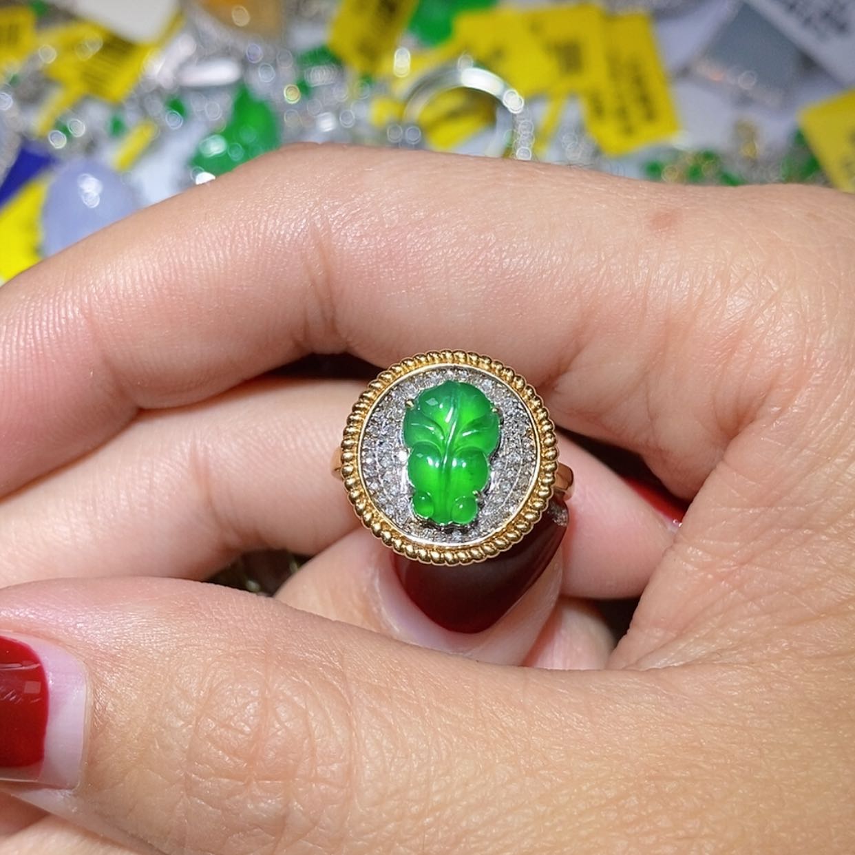 【闪购商品】翡翠颈饰18K金镶嵌短*戒指