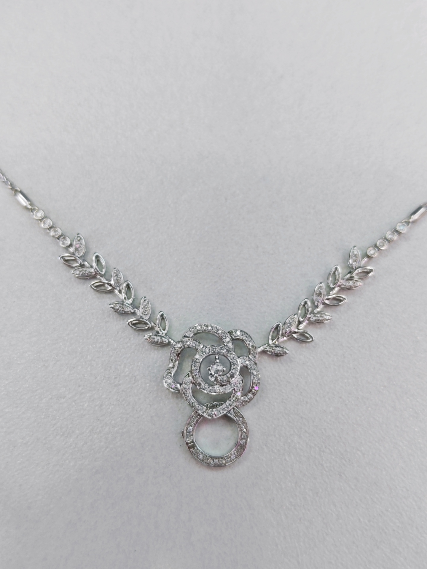 18K金镶嵌钻石项链0.60百搭时尚