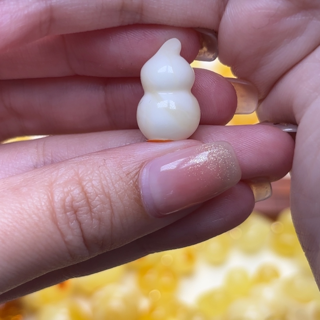 草***）琥珀未镶嵌裸石38号