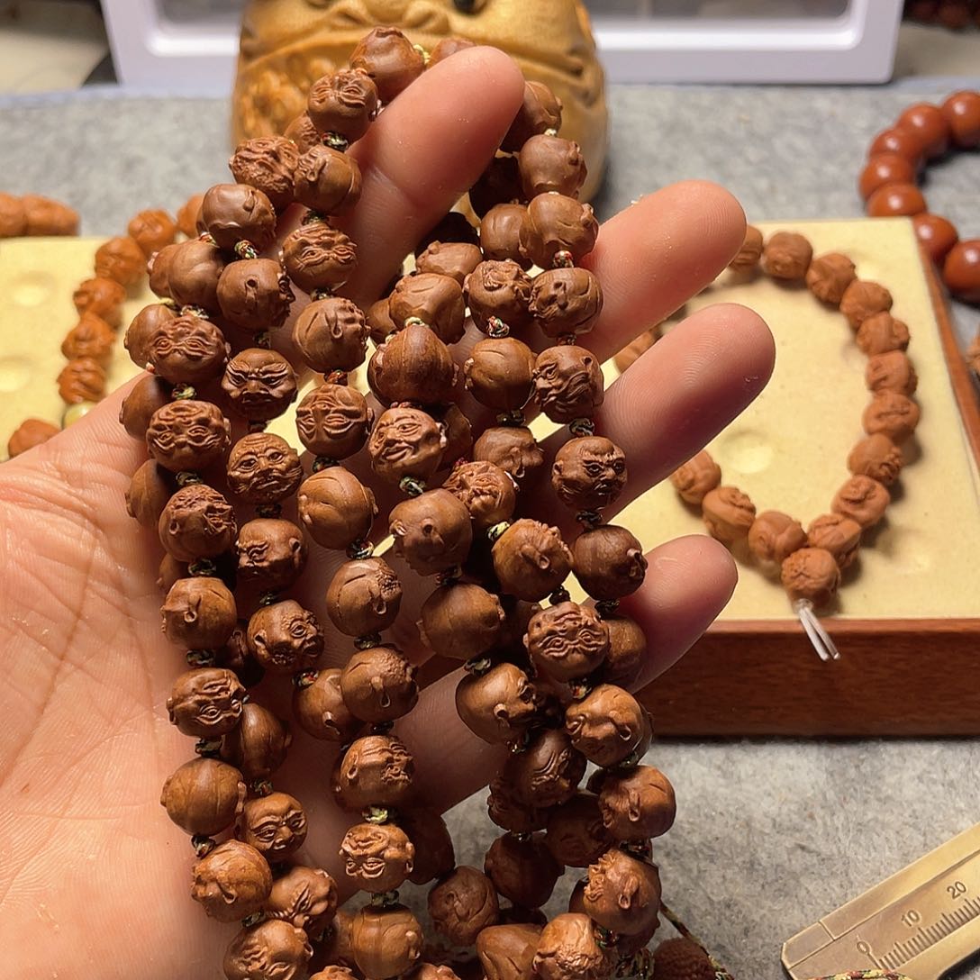 w***m龙纹桃核雕刻罗汉108脖挂
