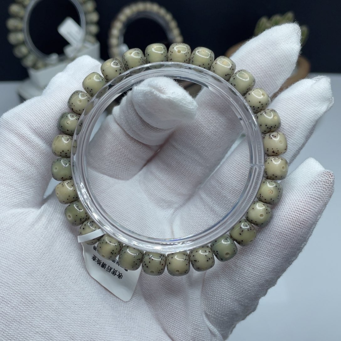 星月菩提手串糯冰8/7通体留白小细星月朗星稀。f1