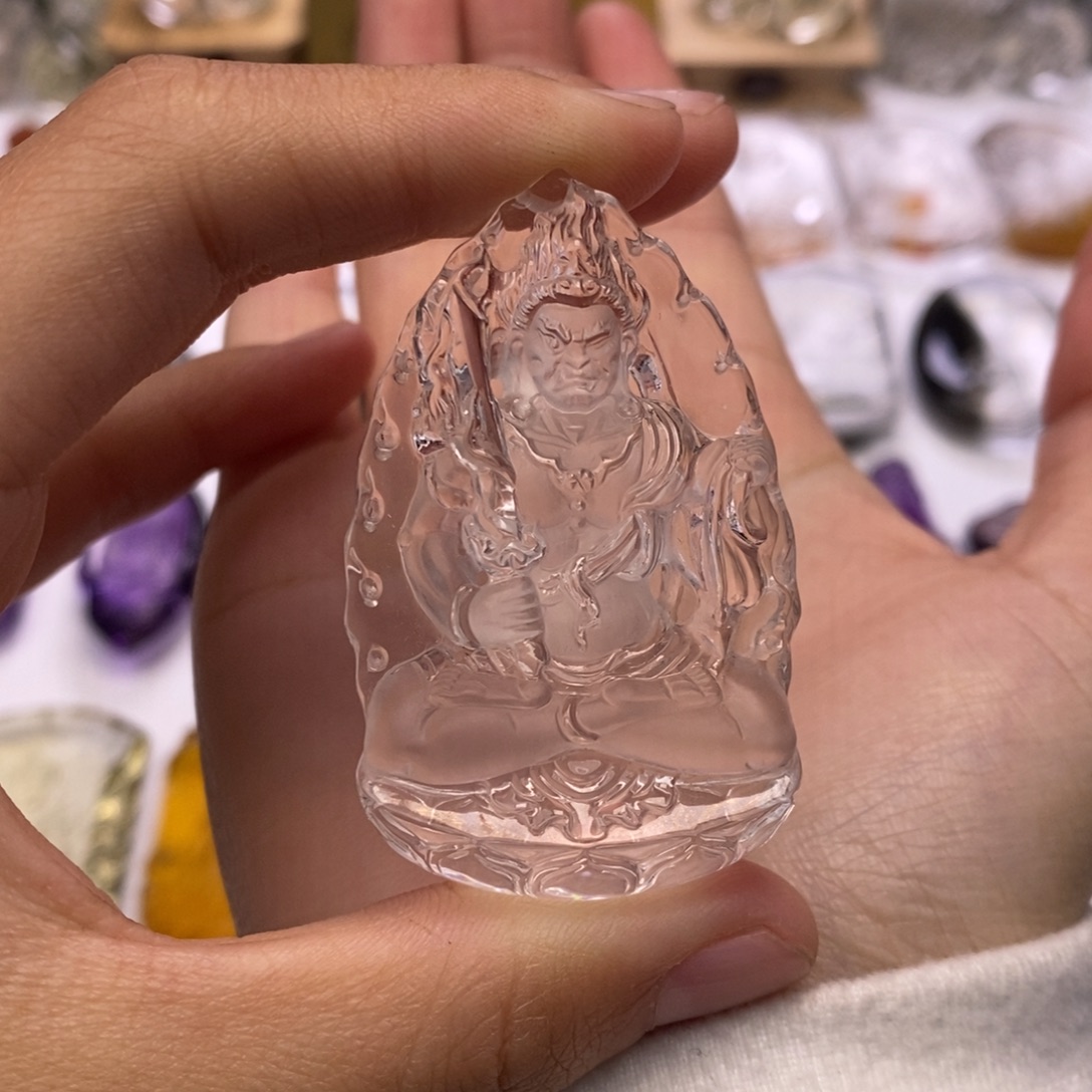 人***欢水晶未镶嵌颈饰定制