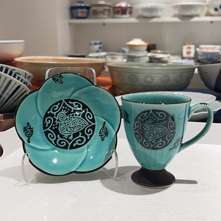 @***常瓷葵口盘子加高足杯子一套结晶