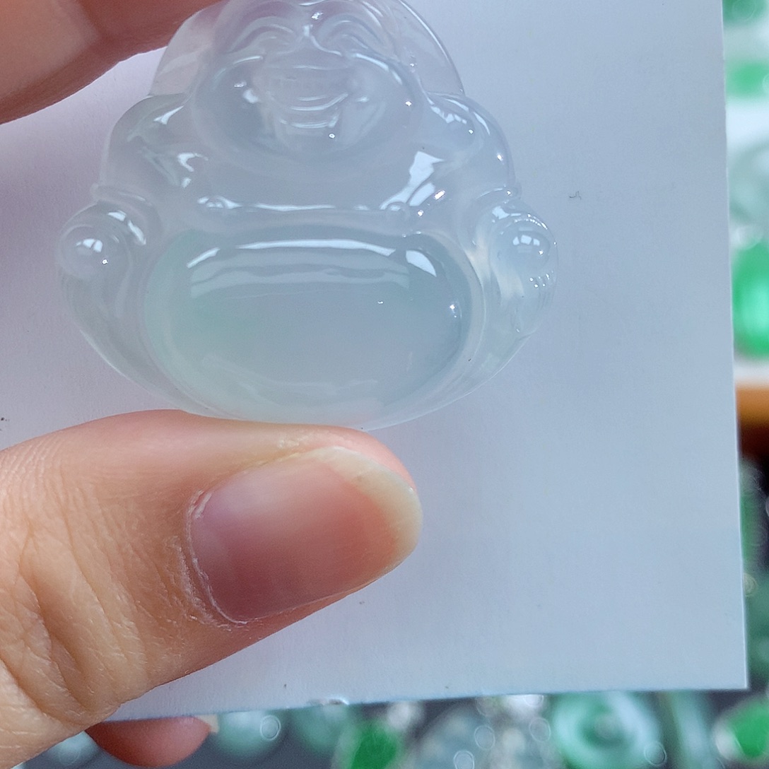 翡翠未镶嵌颈饰佛