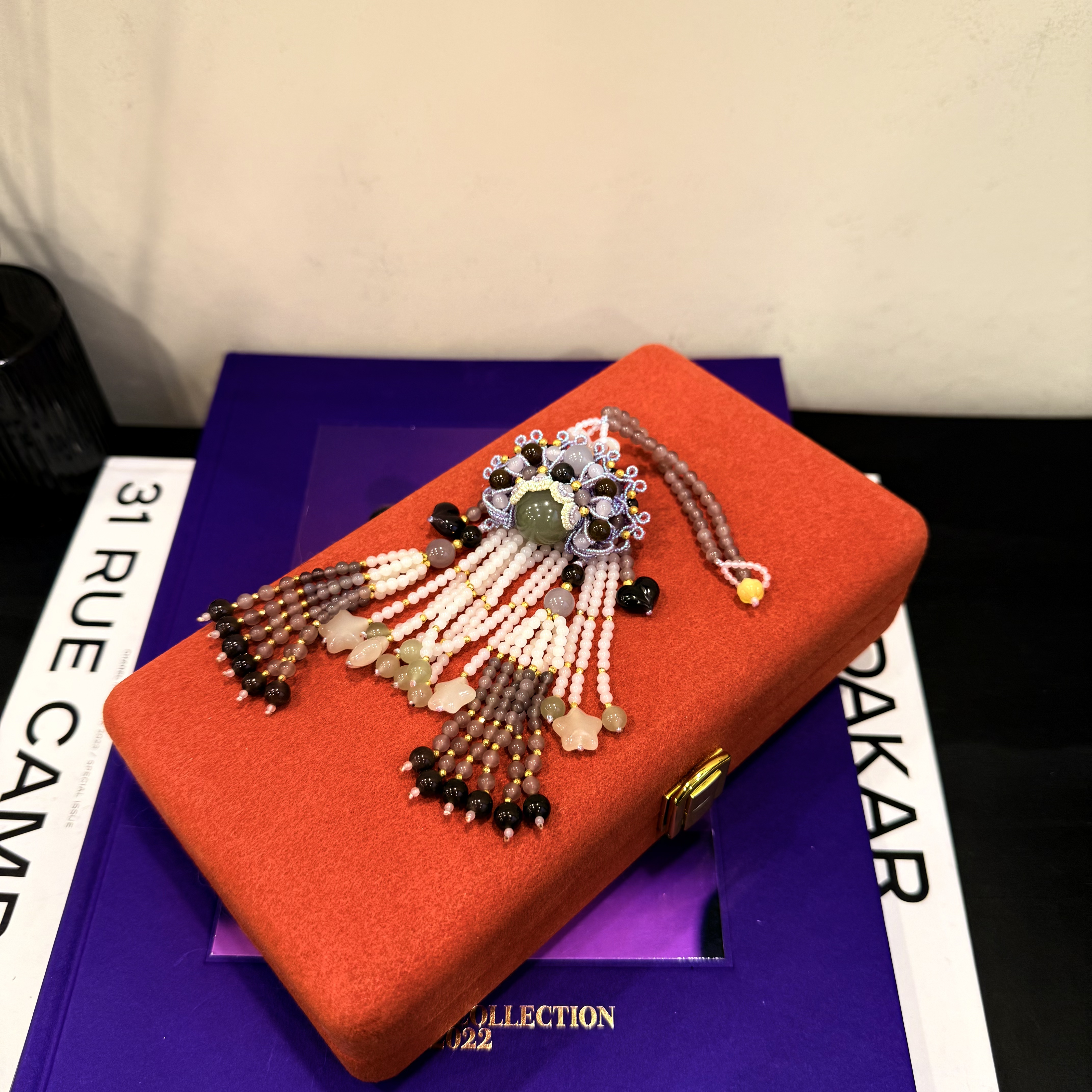 壹屿珠宝     111904   18 K金配件和田玉传世级挂件  