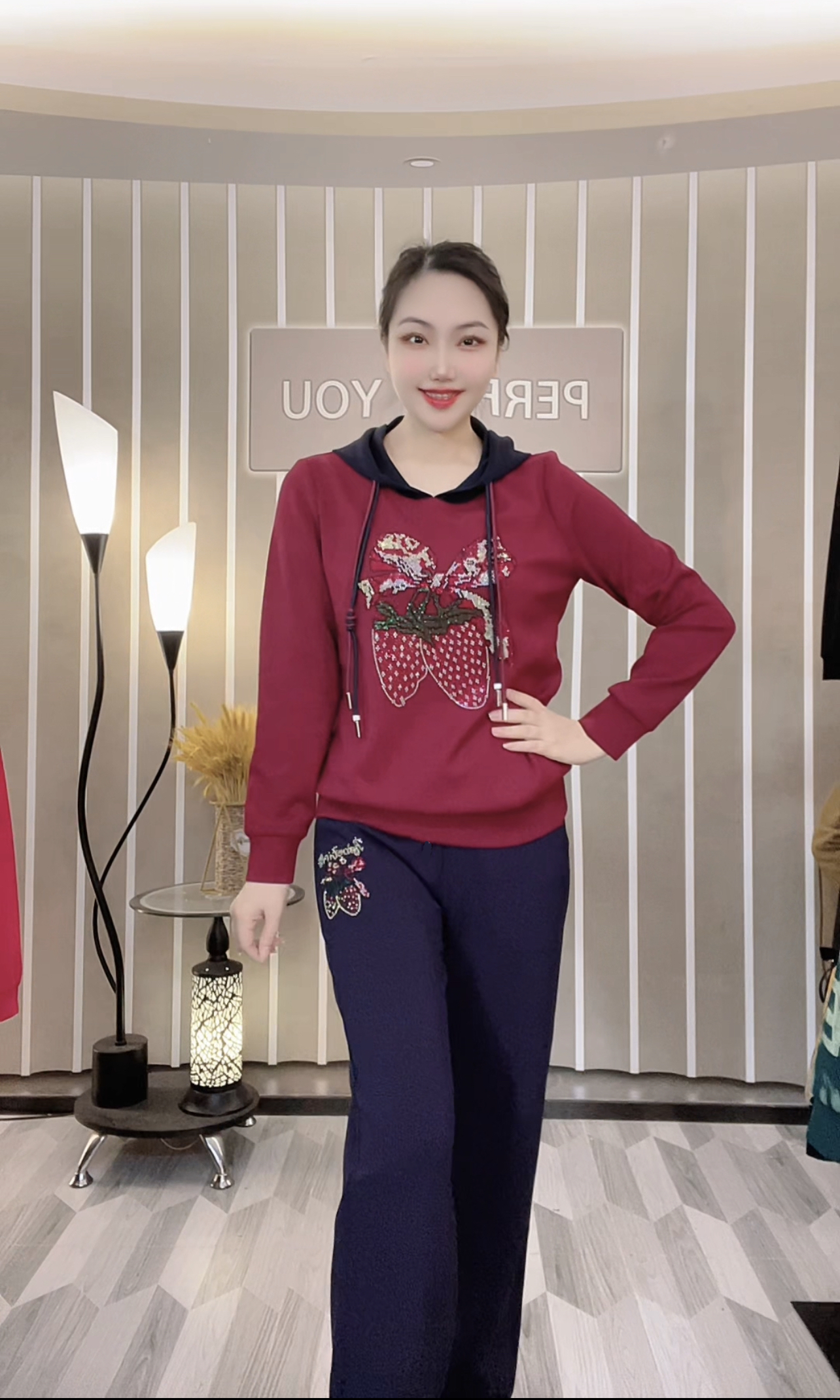 【草莓套装】春季新款女装显瘦百搭时尚休闲气质长袖运动套装7622