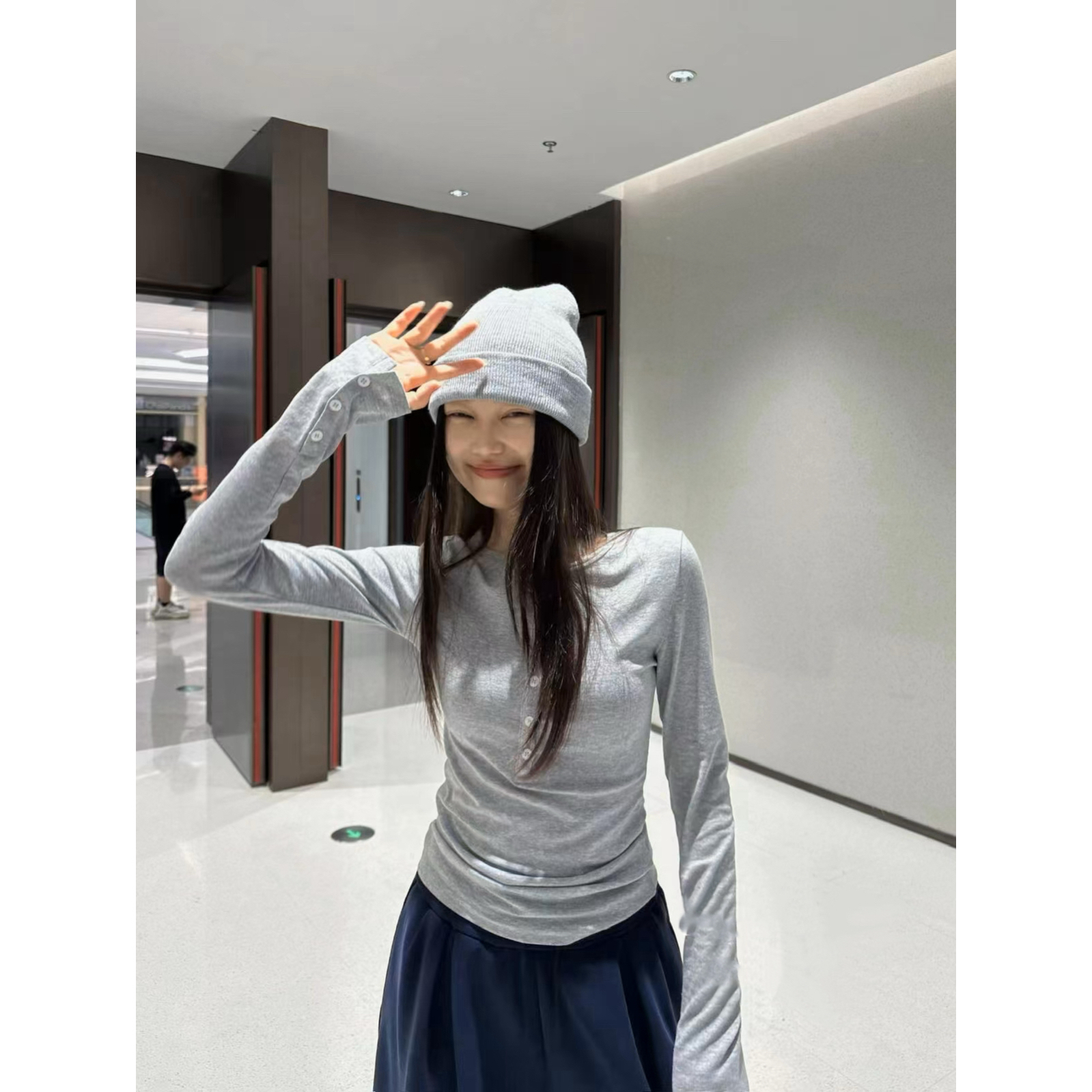 菜花 福（1ch11323#）韩女穿搭～基础简约慵懒袖口纽扣圆领T恤12-3 