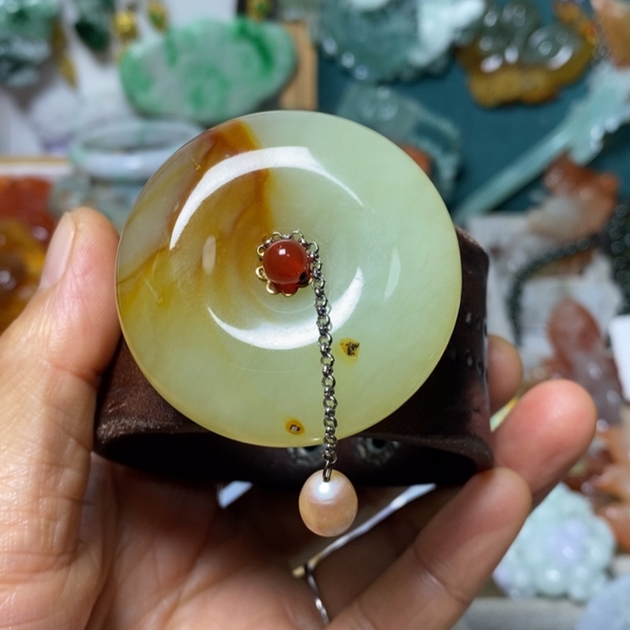 【闪购商品】翡翠吊坠(赠链)未镶嵌