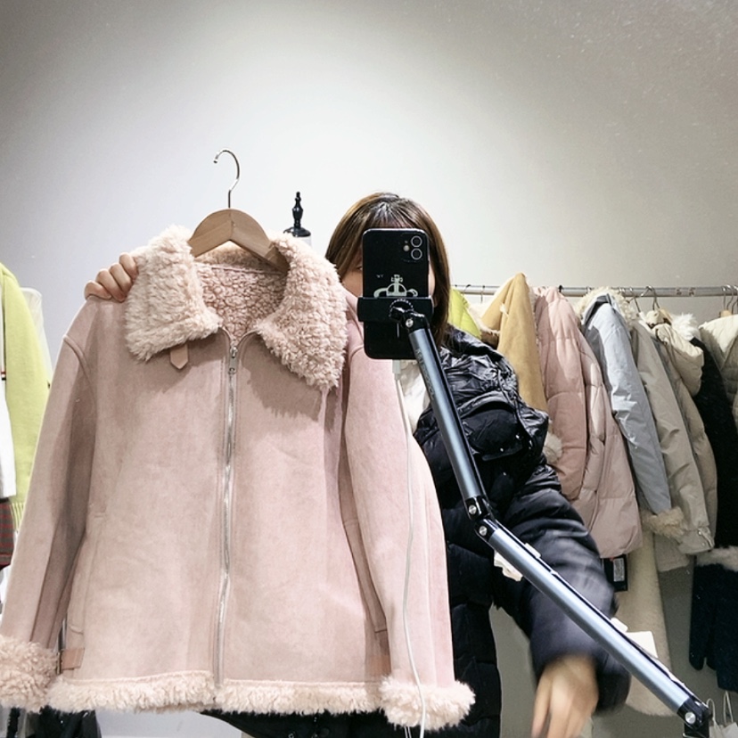 【闪购商品】粉色外套