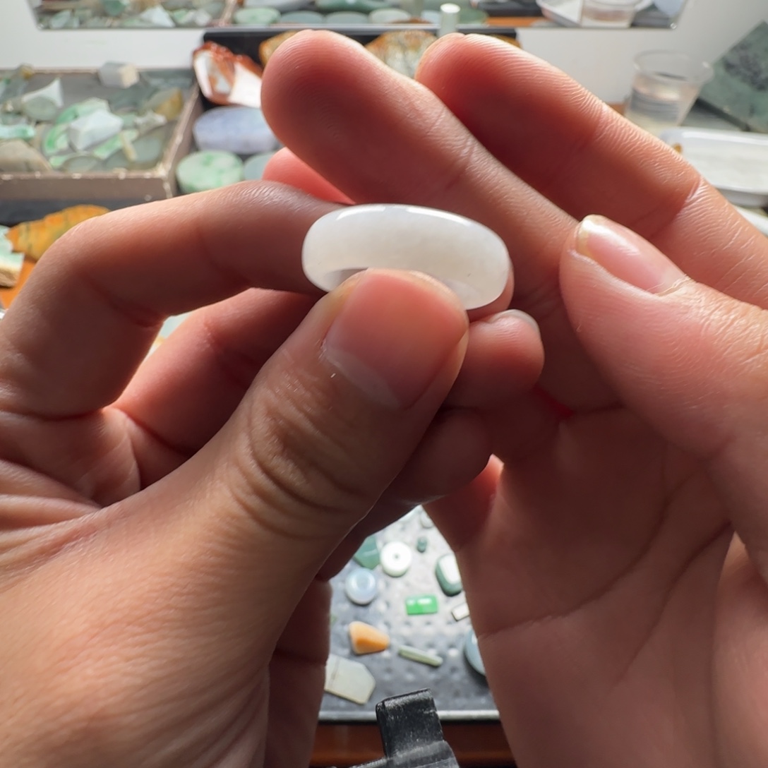 定制翡翠未镶嵌戒指