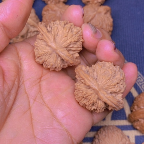 【闪购商品】文玩核桃吊坠麦虎39