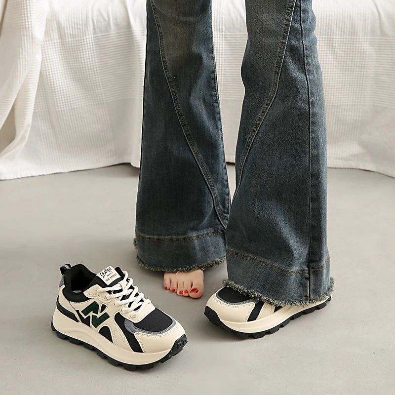 新百伦NEW BOLUNE踩屎感皮面老爹鞋女2025年新款冬秋季显脚小厚软