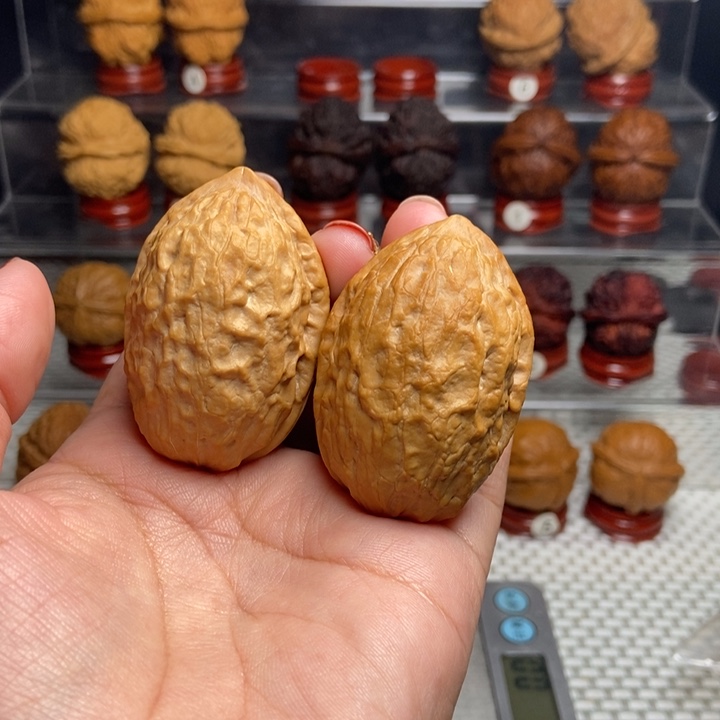 文玩核桃把件西*?金手指89