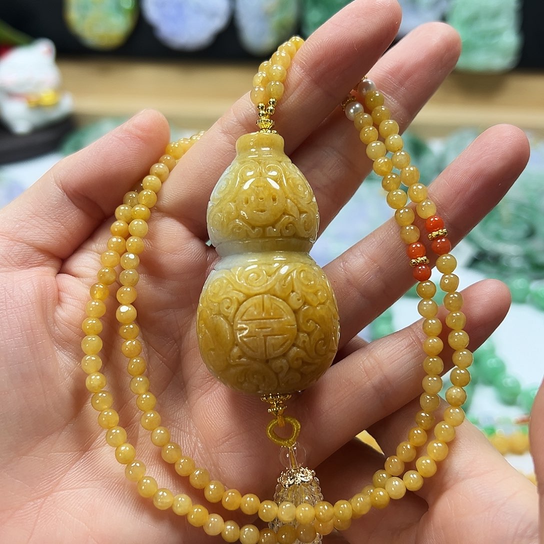 翡翠未镶嵌颈饰吊坠